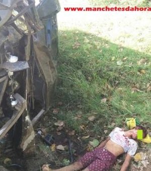 Van capota, cai de ponte e mata garoto em Traipu