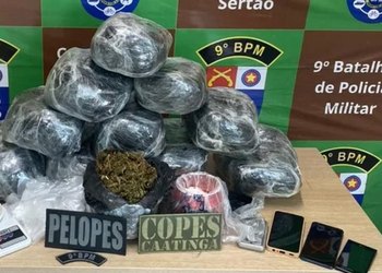 Mais de 10 quilos de maconha e cerca de meio quilo de cocaína são apreendidas em Delmiro Gouveia