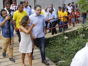 Obras realizadas em grotas são inspecionadas pelo governo nesta quinta