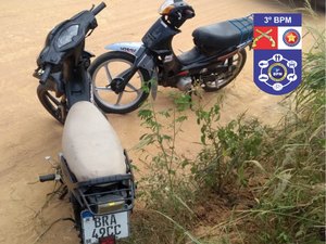 Policiais militares da Rádio Patrulha recuperam duas motos em estrada vicinal na zona rural de Arapiraca