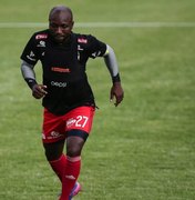 CSA anuncia contratação do lateral-esquerdo colombiano Pablo Armero