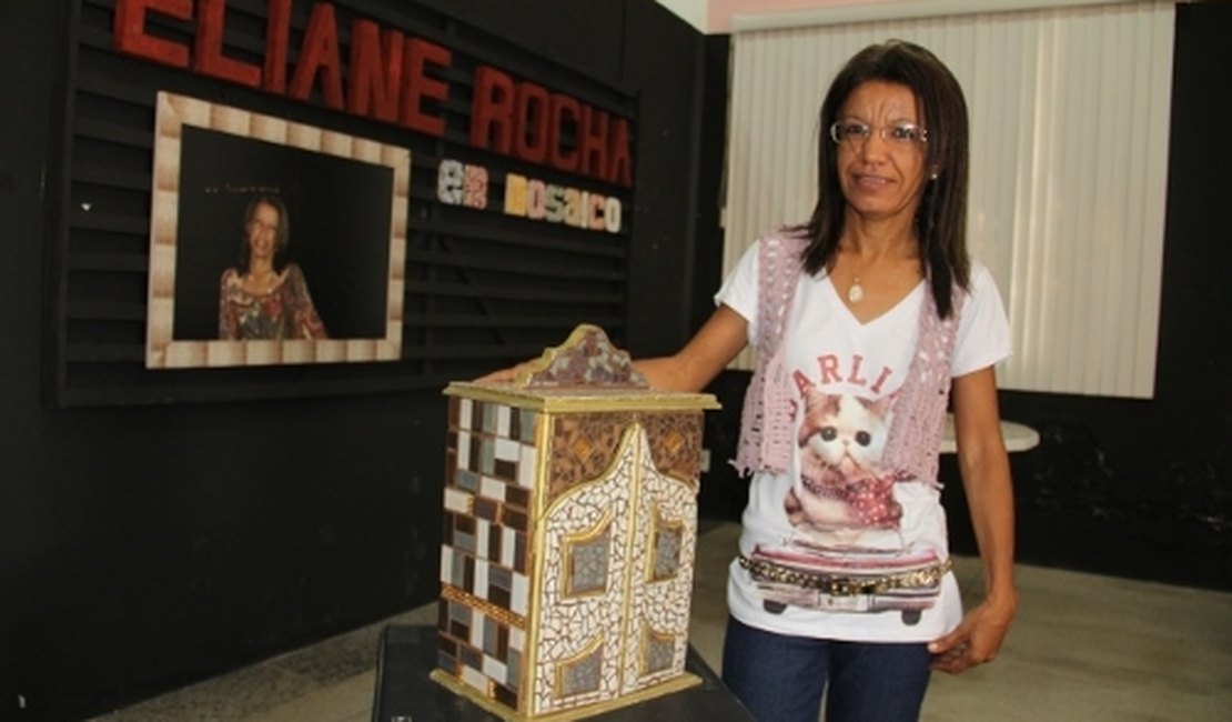 Artista plástica de Arapiraca expõe no Museu Zezito Guedes