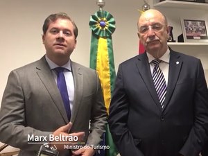 Vídeo: Anunciando R$ 7,5 milhões, Marx Beltrão assegura Programa do Leite em Alagoas