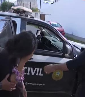 Mãe é presa suspeita de permitir abusos sexuais contra as próprias filhas em Maceió