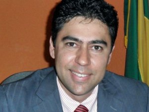 Ex-prefeito é morto pelo pai após ser confundido com assaltante