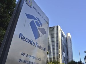 Receita abre na segunda consulta a lote da malha fina do IR