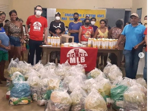 Movimento de Luta nos Bairros realiza entrega de cestas básicas a famílias em Palmeira dos Índios