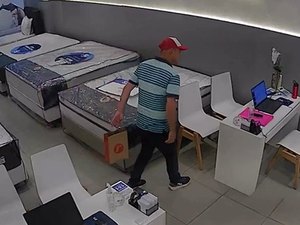 Homem furta aparelho celular em loja de shopping na parte baixa de Maceió