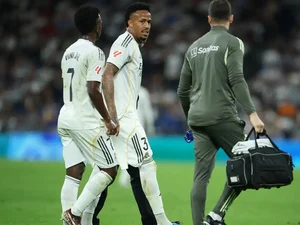 Lesão na coxa tira zagueiro Éder Militão do restante da temporada