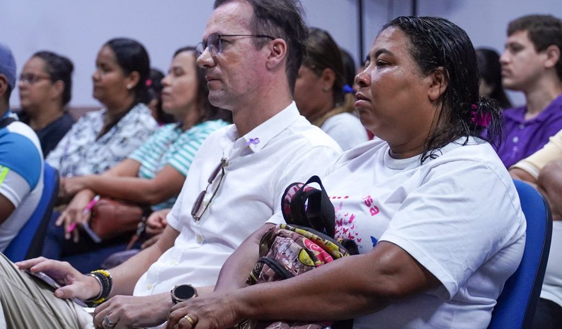 Arapiraca inicia campanha do Janeiro Roxo com capacitação para agentes comunitários de saúde