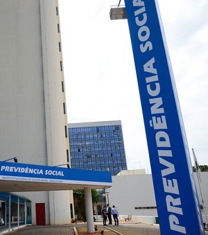 Justiça suspende trabalho presencial de médicos do INSS