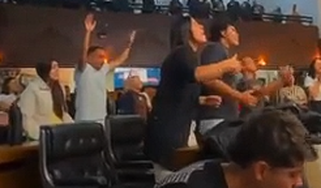 Vídeo de encontro de fiéis na Câmara de BH causa polêmica nas redes