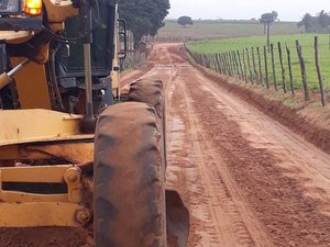Prefeitura de Lagoa da Canoa intensifica manutenção das vias rurais