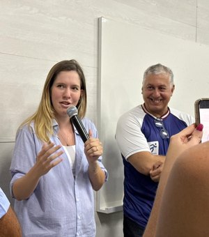 Cibele Moura se reúne com atletas do Clube Alagoano de Handebol e reforça apoio ao esporte alagoano