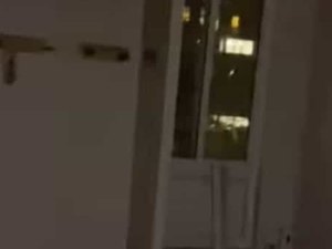 Mulher descobre apartamento secreto atrás do espelho do banheiro