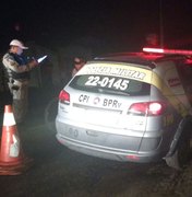 Acidente entre carro e moto provoca morte de passageiro na AL-220,em Arapiraca