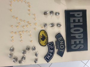 Droga é apreendida atrás da geladeira de uma mercearia, em Penedo