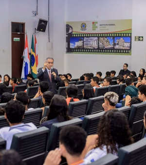 Justiça Eleitoral fala sobre democracia para estudantes da rede pública municipal de Penedo