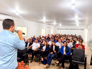 Limoeiro de Anadia apresenta Referencial Curricular em audiência pública
