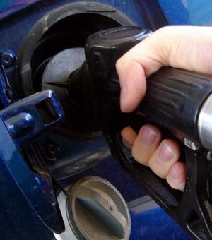 Gasolina comum segue estabilizada com preço médio em R$6,50 em Maceió