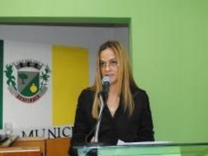 Aurélia solicita à prefeitura explicações  sobre recursos da saúde