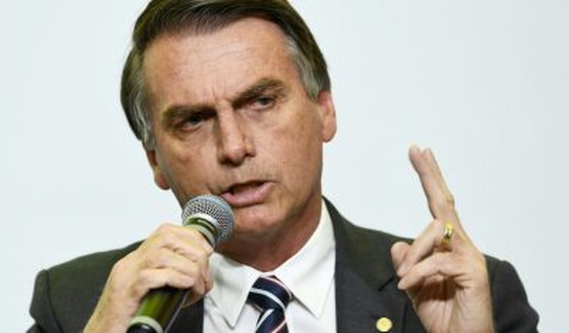 'Se liberado, viajarei ao Nordeste', diz Bolsonaro em entrevista na TV