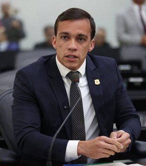 Votação sobre concessão da Ceasa-AL é adiada após pedido de vistas do Delegado Leonam