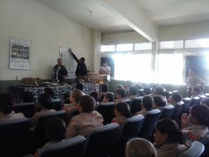 Pelotão Mirim participa de palestra do Batalhão Ambiental