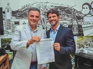 Prefeito de União dos Palmares, Júnior Menezes demite secretária indicada por Kil Freitas