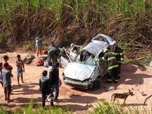 Capotamento deixa um morto e quatro feridos em Messias