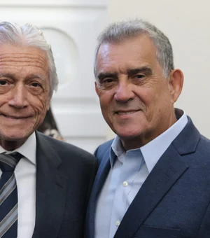Vice-presidente representa AMA em homenagem a ex-governador Téo Vilela