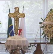 Corpo de Gerardo Renault, pai de Ana Paula, é velado em BH nesta segunda-feira