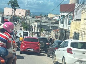 Idosa morre após pedir socorro e cair na calçada em Palmeira dos Índios