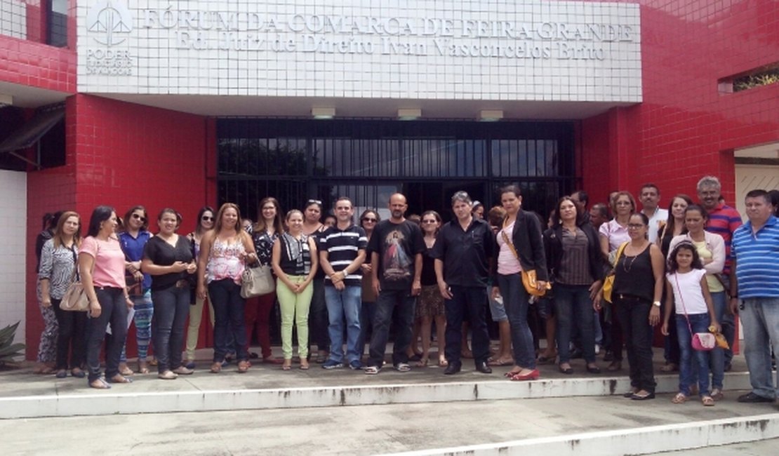 Professores de Lagoa da Canoa denunciam prefeitura ao MPE