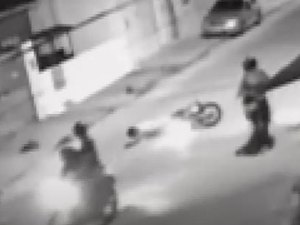 Homem tem moto roubada por três assaltantes no bairro do Prado