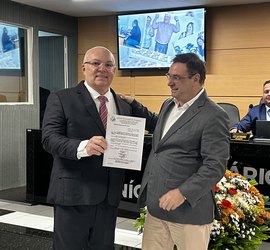 Josenildo Souza recebe título de Cidadão Honorário de Arapiraca em cerimônia concorrida