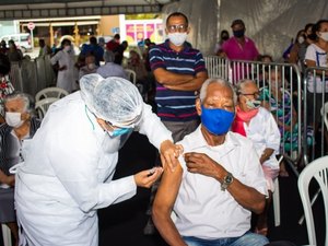 Quase 290 mil doses das vacinas contra a Covid-19 foram aplicadas em Alagoas