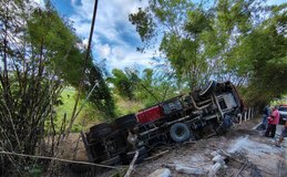 Equipe do Departamento Estadual de Aviação resgata vítima de acidente com caçamba em Rio Largo