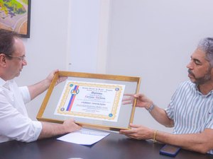 Prefeito Luciano recebe honraria da Loja Maçônica de Arapiraca