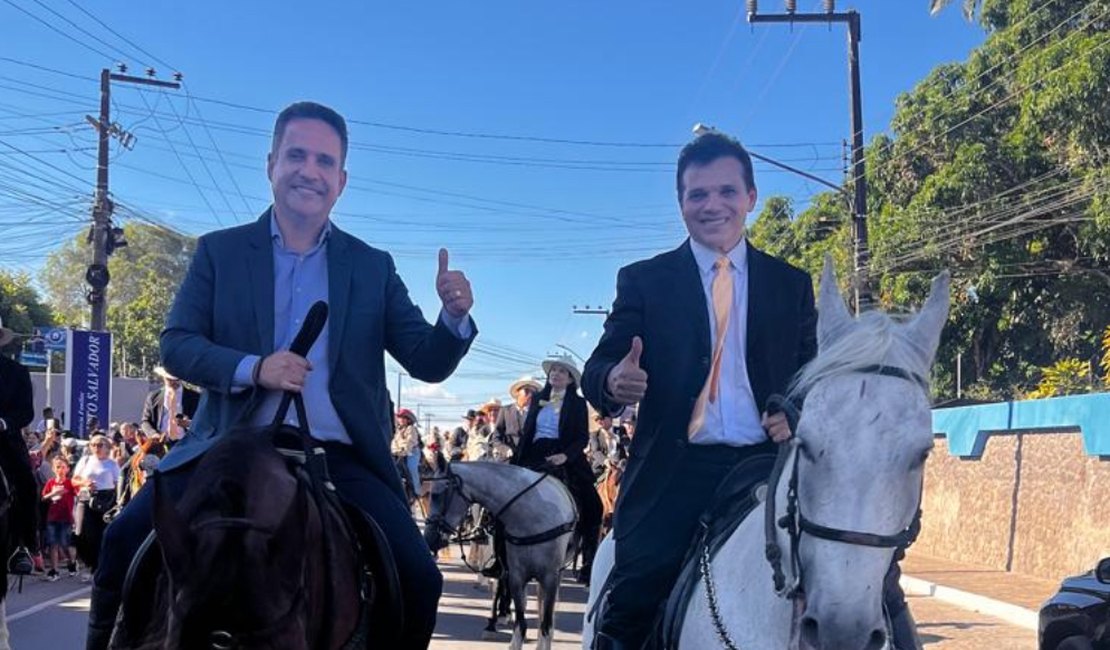 Fé, emoção e história: Paulo Dantas é o 1º governador a cavalgar durante festa da padroeira de Arapiraca