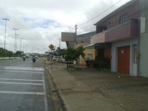 Dois estabelecimentos comerciais são assaltados no agreste