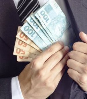 Brasil avança no controle contra lavagem de dinheiro, diz relatório