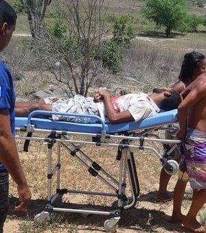 Feridos a tiros em Traipu, homens são socorridos até o Hospital de Emergência do Agreste 