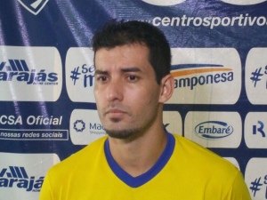 CSA: Rafinha é vetado e Raul Diogo jogará na lateral esquerda