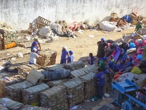 Defensoria recomenda que município oferte renda básica a catadores de recicláveis