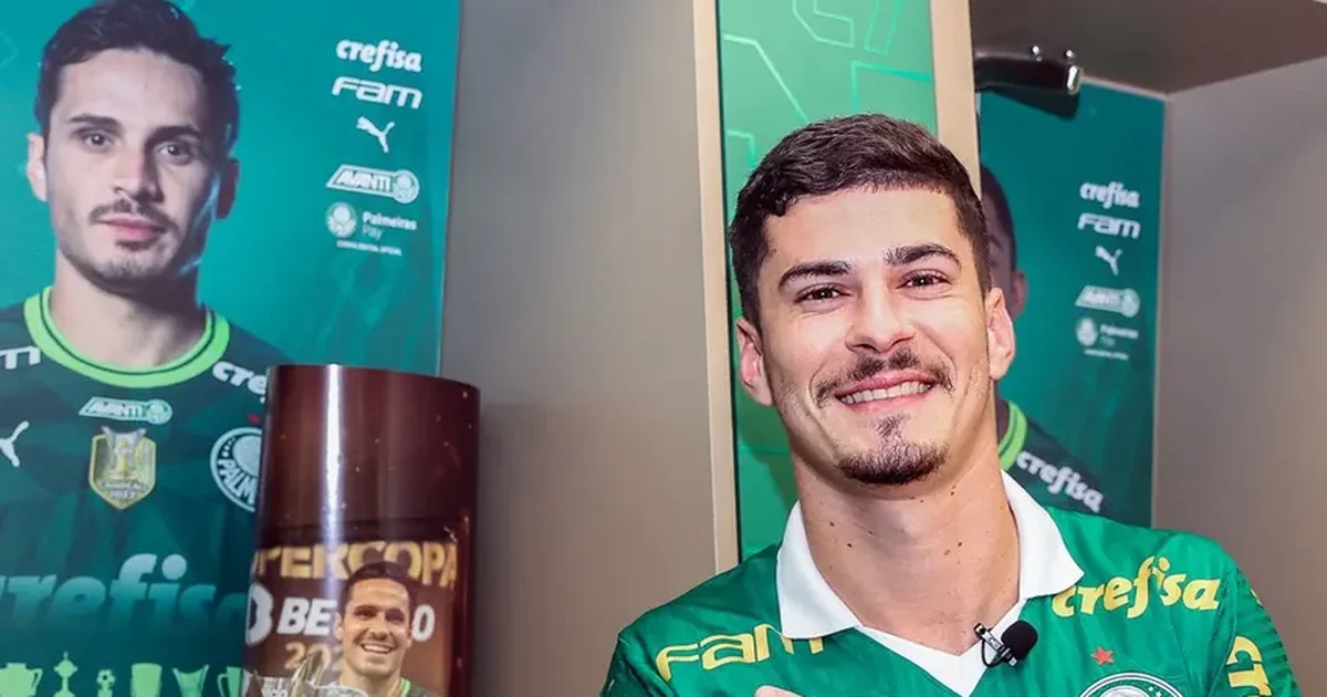 Rômulo com a camisa do Palmeiras - Foto | Reprodução: Palmeiras