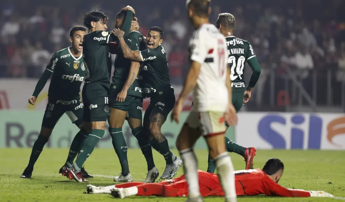 Palmeiras descarta centroavantes em busca de 'um ou dois reforços' para Abel Ferreira