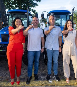 Governo de Alagoas entrega tratores para atender 1,6 mil agricultores familiares em quatro municípios