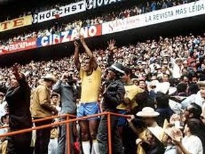 Futebol brasileiro perde o maior dos capitães: morre Carlos Alberto Torres