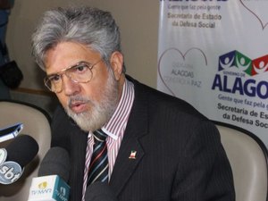 Ex-prefeito Eduardo Tavares desiste de candidatura a deputado federal